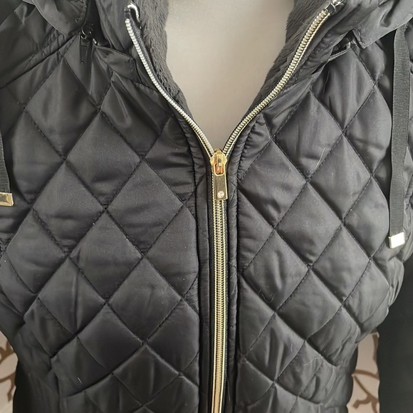 Like New Womens Winter Coat - Picture 2 of 7